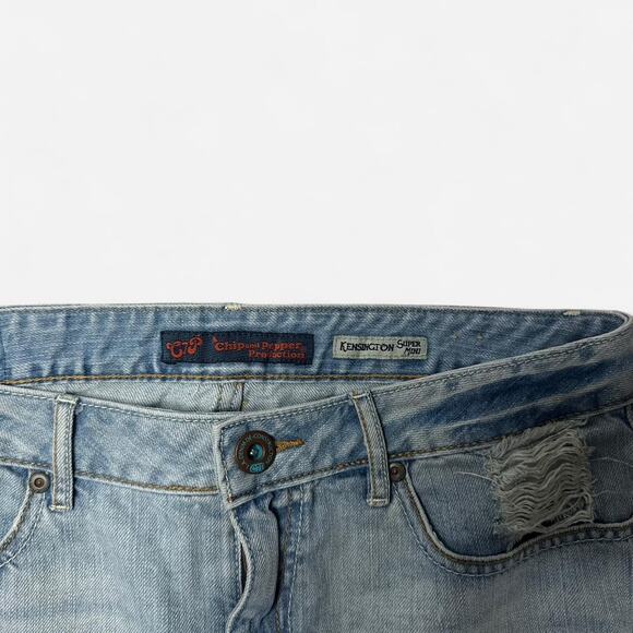 Levi’s 511 Slim Kids Denim Shorts Size 5 Light Wash Distressed - Picture 3 of 6